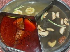 -重庆小天鹅火锅(中商广场店)