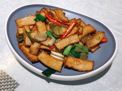 腊八蒜炒杏鲍菇-新加坡瑞珍•海河观景餐厅