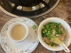 -鲁朗纳麦石锅鸡庄园