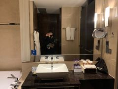 -广州天河希尔顿酒店