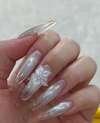 -赢韵美甲美睫瑞士净斑中心