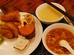 -君来湖滨饭店·玫瑰园