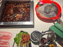 -二荆条·蜀鲜汇城市森林火锅