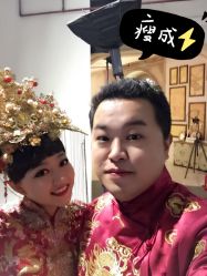 -现代经典婚纱摄影