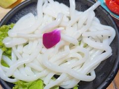 -老牌坊云南鱼豆花火锅(爱建店)