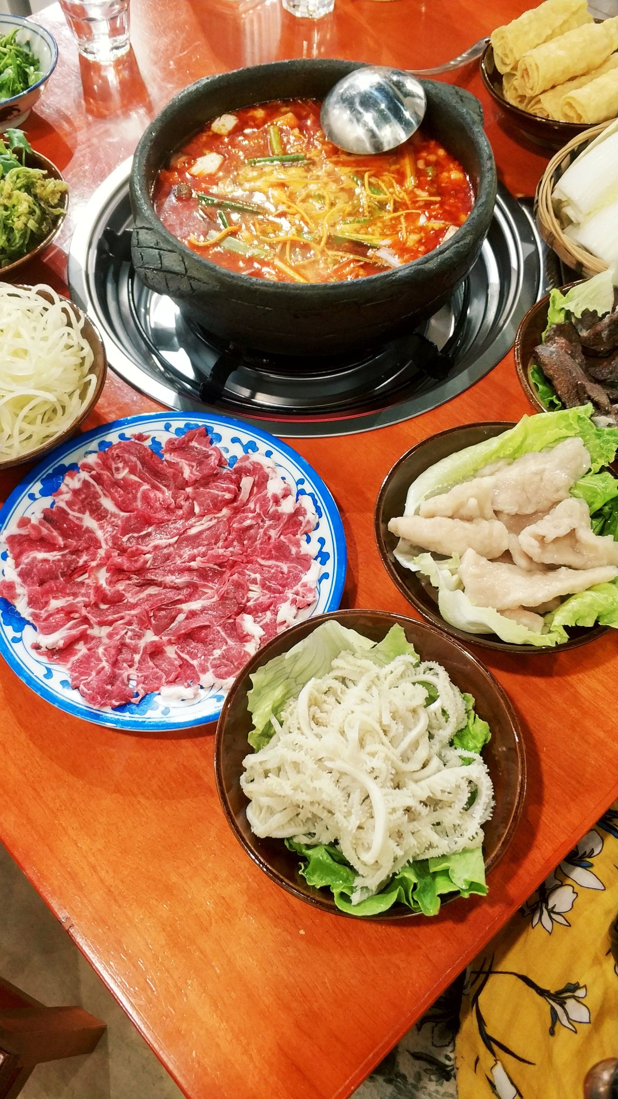 酸汤火锅
