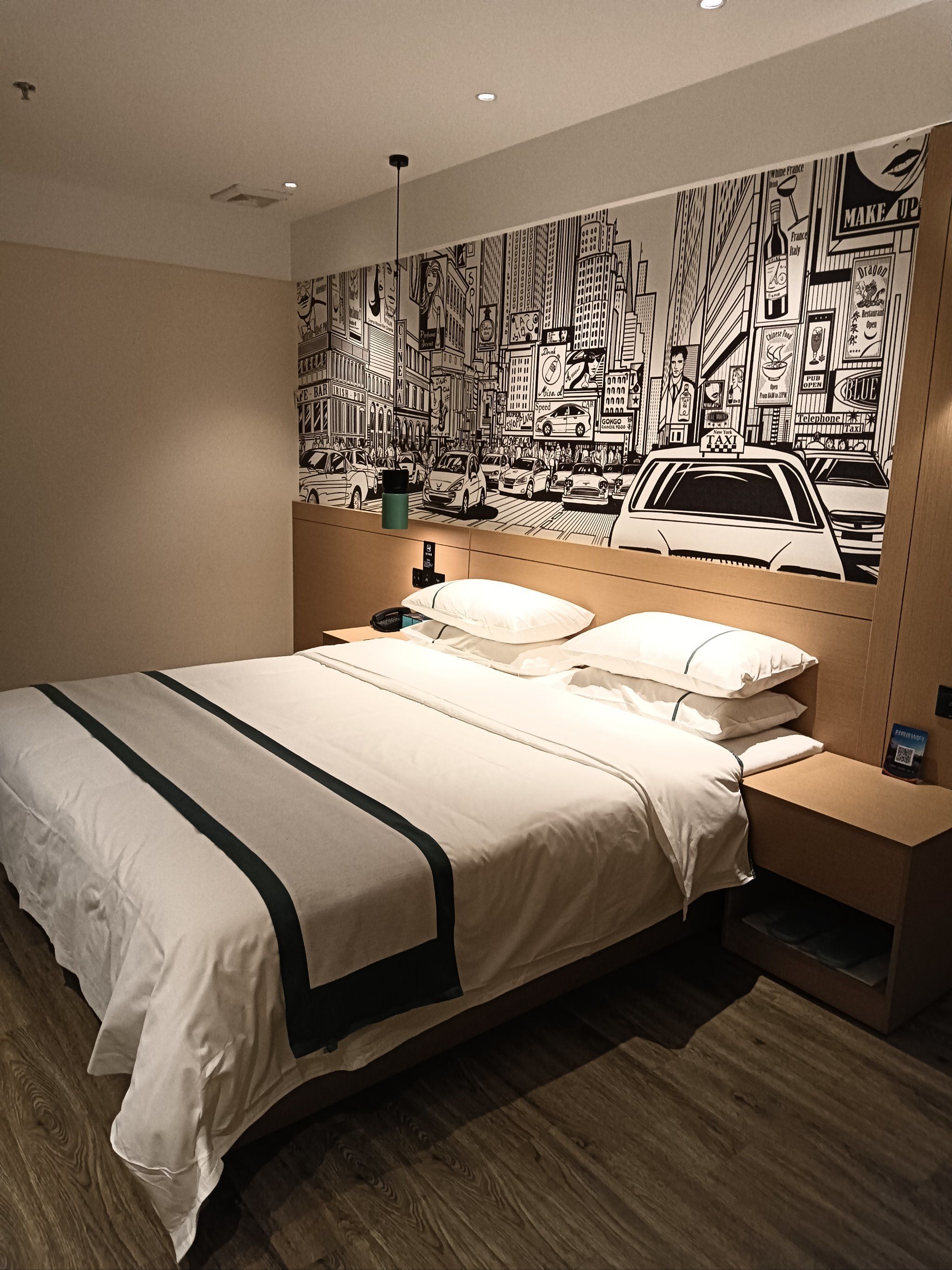 城市便捷酒店是一家非常不错的酒店,房间宽敞明亮