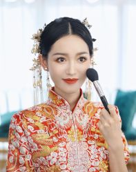 -AMOR艾沫婚纱奢品荟(设计师勒泰店)