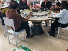 -覃记海鲜美食餐厅