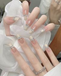 -IDO美甲美睫