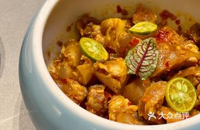 Sour Spicy Pig Trotter