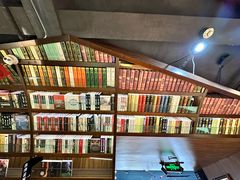 -钟书阁(珍园店)