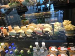-星巴克(西藏路店)