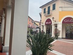 -佛罗伦萨小镇广佛名品奥特莱斯(疏港路店)