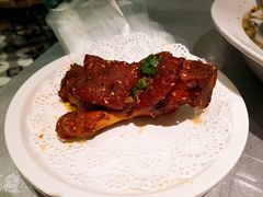招牌脆皮糯猪手-姚姚酸菜鱼·金戈戈香港豉油鸡(喜荟城联名店)