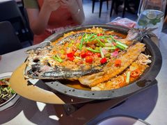 -鸣记脆皮烤鱼(三八广场店)