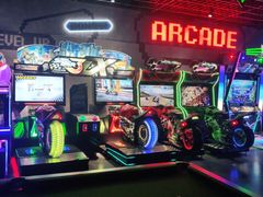 -世代星球·保龄球·镭战真人CS·团建(杨浦店)