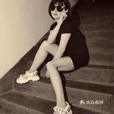 楼梯间拍照 | 复古工业风