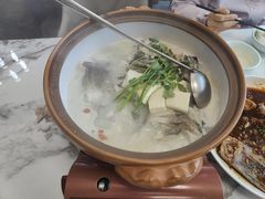 鱼头豆腐汤-宝荣鱼馆·临湖之宴(千岛湖店)