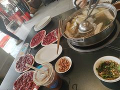 -一鼎牛鲜活牛肉城(晋江海峡国际食品城店)