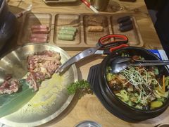 -青瓦餐厅·生鱼片·韩园烤肉(西塔店)