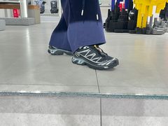-SALOMON萨洛蒙(长沙国金街店)