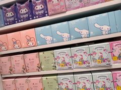 -名创优品(山东青岛华润万象城店)