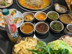 -顶顶汤火牛排火锅·经典铜锅涮肉