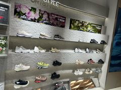 -SALOMON萨洛蒙(北京王府中环店)