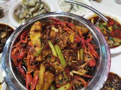 -凤凰路何眼镜香辣蟹(花果园店)
