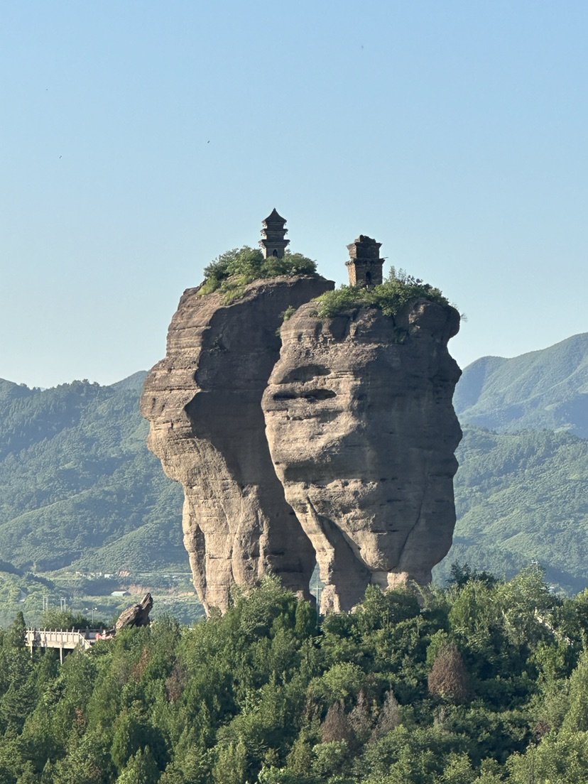 承德双塔山风景区介绍图片