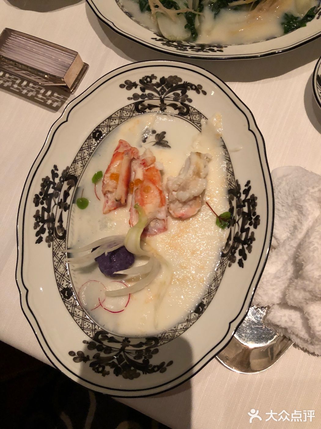 推广有一个米其林套餐，158新无一位，加88元跟酒