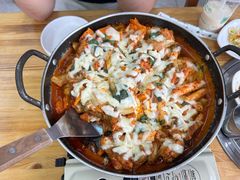 -亲昵春川鸡排(韩国美食街店)