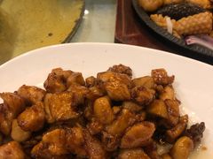 酱爆核桃鸡-天外天烤鸭店(八角店)