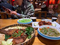 -老滇山寨•云南特色菜•地方菜•民族风情歌舞表演(金碧店)