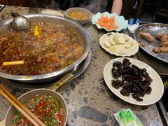 -肖肖酸萝卜鱼火锅(总店)