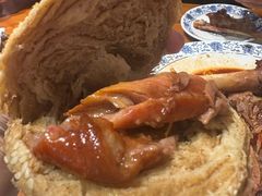 -老天桥酱肉烧饼夹肘子(天桥店)