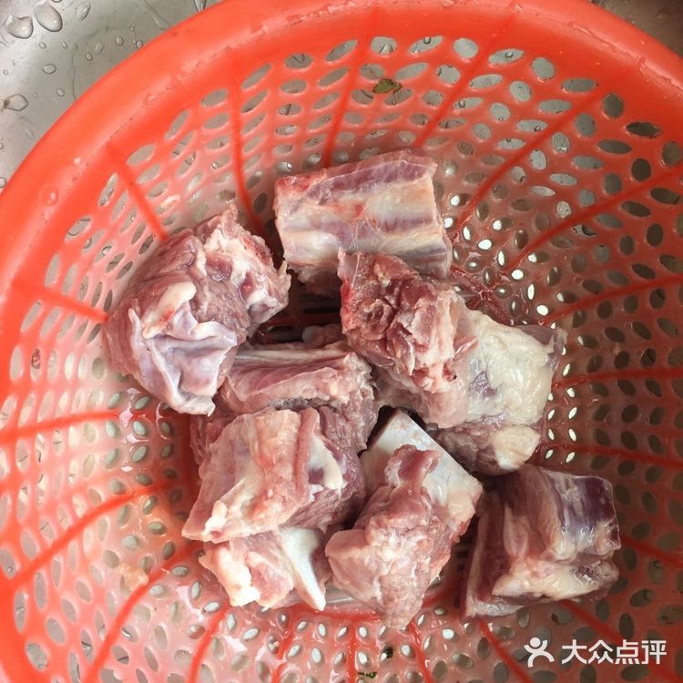 简单清爽又美味的萝卜炖排骨汤