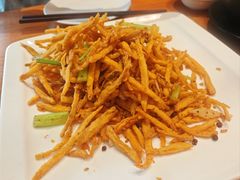 -莲餐厅·湖北菜·潜江小龙虾店(愚园路店)