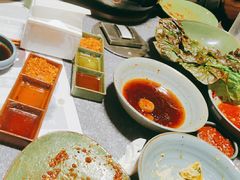 -草家酱蟹炭火烤肉店(珲春南路一店)
