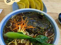 雪菜牛肉丝面-老新隆牛肉锅贴(新街口店)