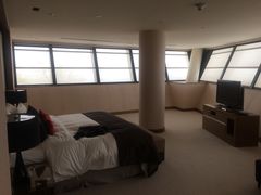 -上海滴水湖皇冠假日酒店