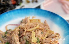 Low-Calorie Lemon Shredded Chicken