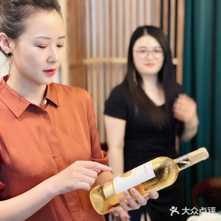 美食美酒🍷➕美女｜这家私房菜真是绝绝子[加油]