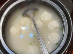 鱼尾鱼丸汤-魏铭鱼头捞饭(晋阳路店)