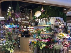-谷莠子花艺气球派对·绿植造景·花艺沙龙(东海缤纷天地店)