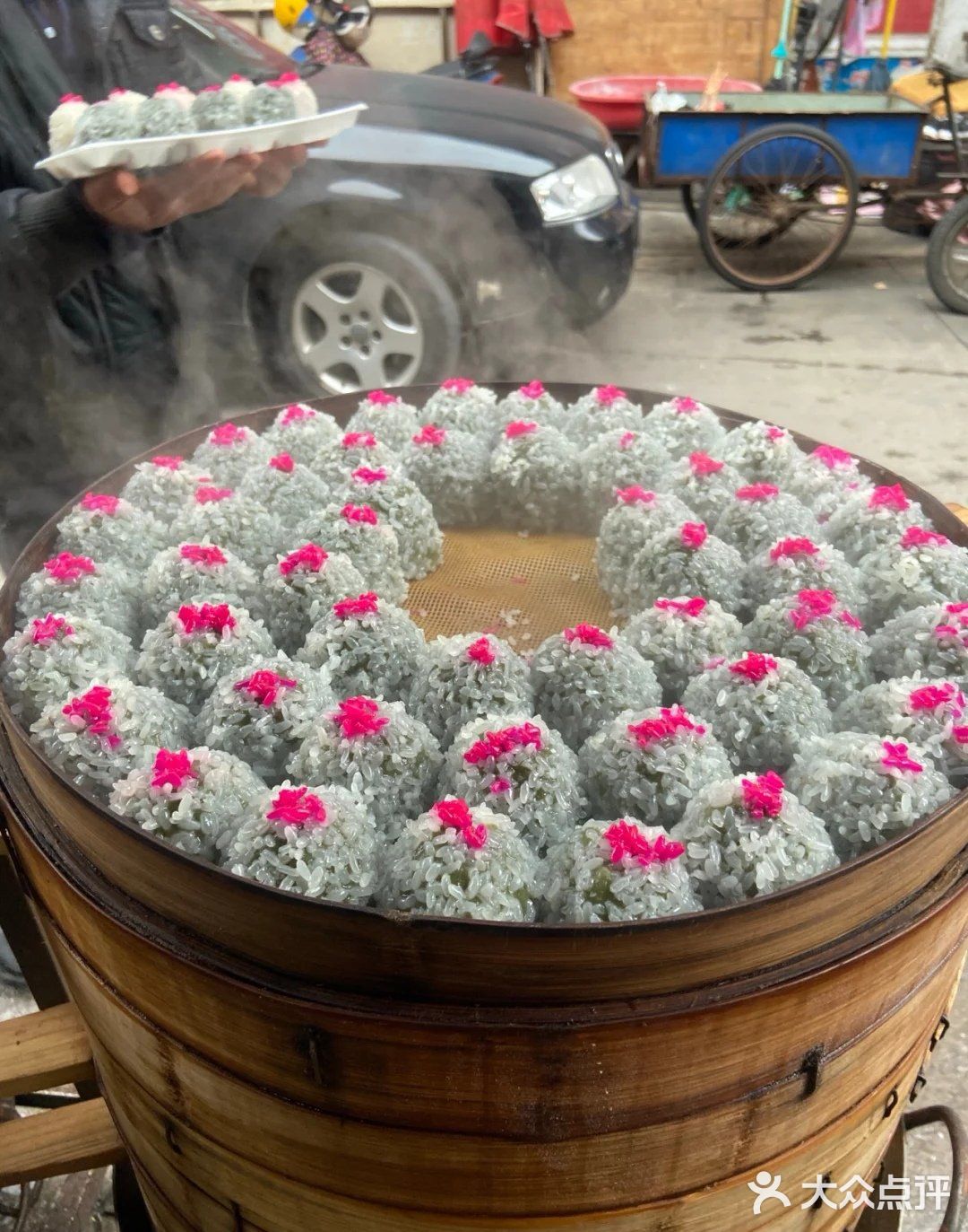 为啥市区很少见到象山糕点，朋友从象山菜场背来的红豆团yyds