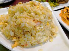 -扒虾小妹儿麻辣海鲜(宏图街店)