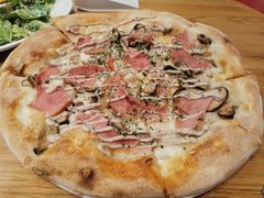 -城市大道红炉披萨烘焙坊