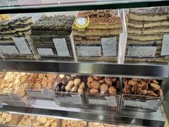 -哈氏上海哈尔滨食品厂(汇联商厦天钥桥路店)